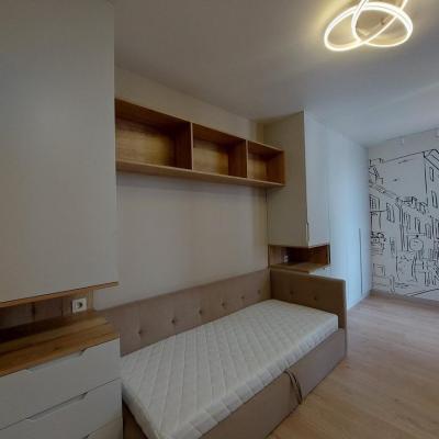 Шкафы и гардеробные на заказ в Москве