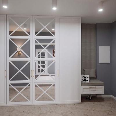 Шкафы и гардеробные на заказ в Москве